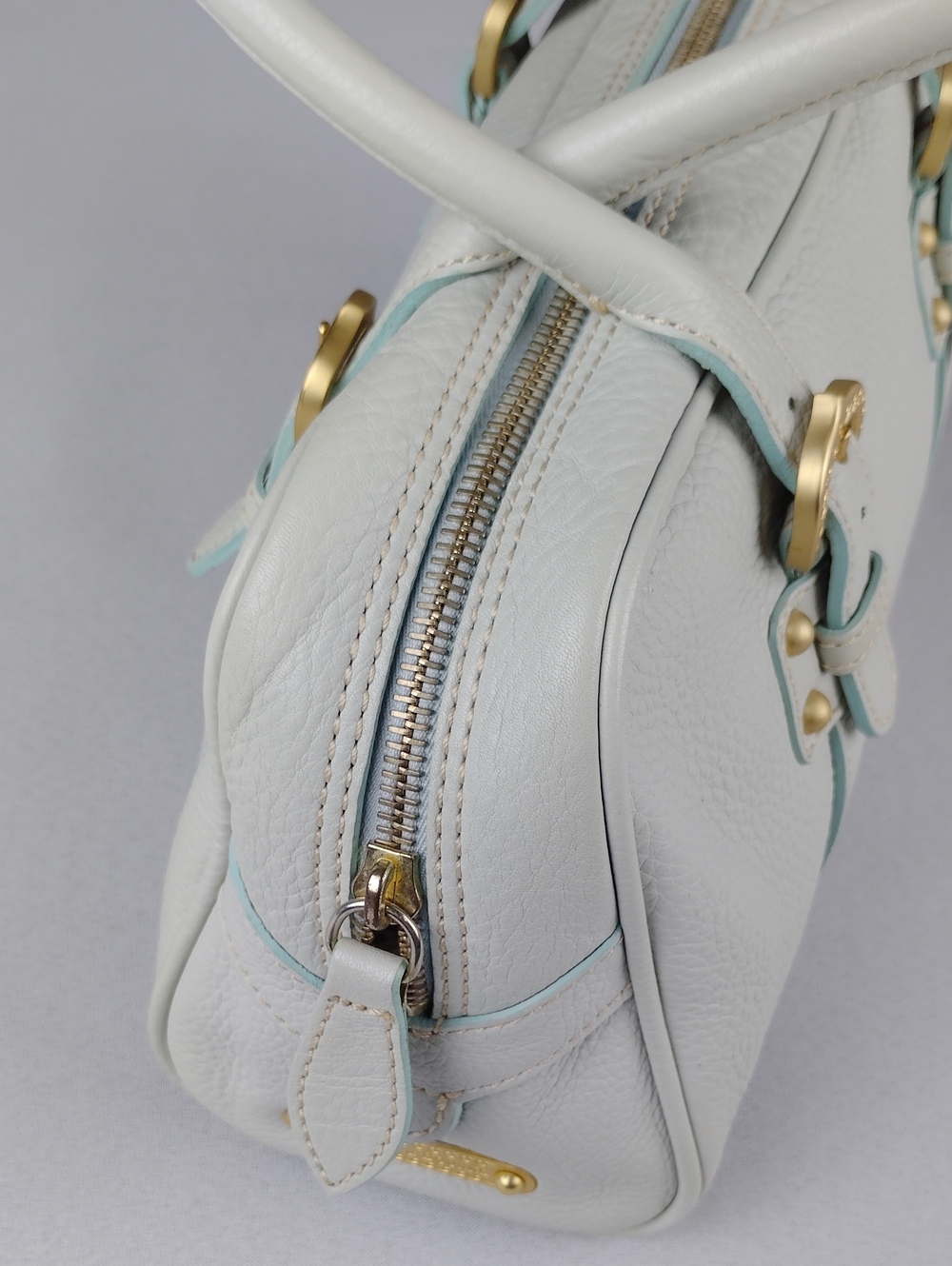 Dooney & Bourke Women's Tote Handbag. - Picture 7 of 16
